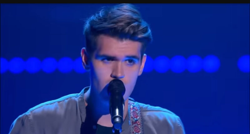 Elvis ha vuelto. Canta y se parece a él, los jueces quedaron atónitos. Esta adolescente tiene la mejor audición.