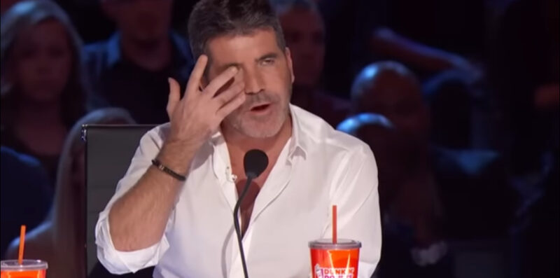 Esto nunca volverá a suceder, Simon Cowell y el público están simplemente asombrados por la canción de esta chica.