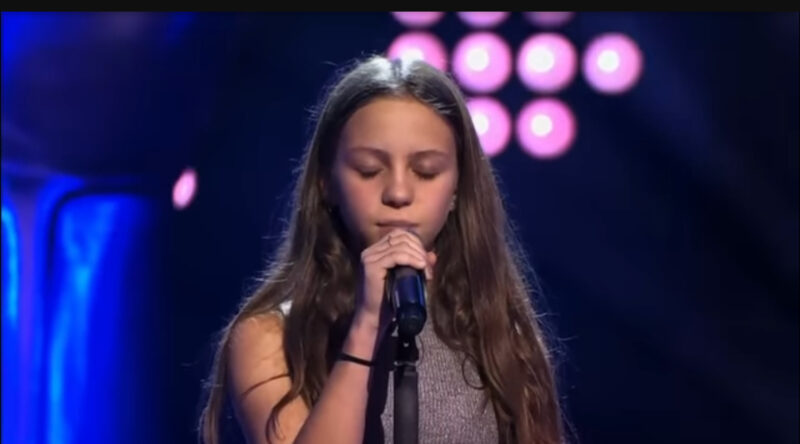 La impresionante interpretación de “Nothing Else Matters” de una niña de 12 años en The Voice ha dejado a los fans de Metallica absolutamente hipnotizados