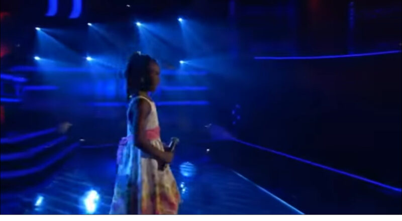 68 millones de visitas. La niña cantó para que los jueces se arrodillaran frente a ella.