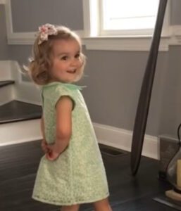 Este niño de 2 años se está apoderando de Internet con una preciosa sonrisa y un baile irlandés que se está volviendo viral