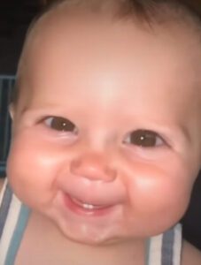 Con esta linda bebé no necesitarás el sol, porque él es el sol