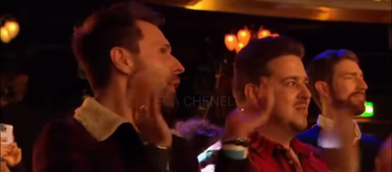 ¡Simon Cowell palideció y se cayó de la silla! ¡Todos están en shock! El público lloró por su actuación.