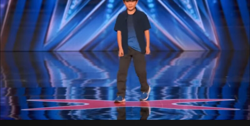 CÓMO, este tipo sorprende a los jueces y a toda la audiencia con su MAGIA