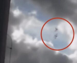 ¡Lo que el pasajero vio en el cielo requiere gran atención! ¡Este momento es muy interesante! ¡Veamos de qué se trata!