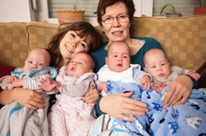 ¡Una abuela de 65 años ha cumplido su sueño más deseado para ella y su hija! ¡Detalles interesantes sobre ellas!