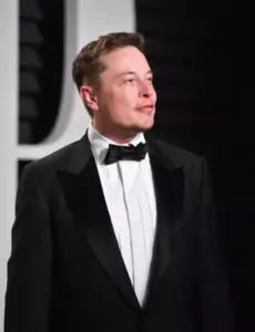 ¿Por qué prometió Elon Musk 10 millones de dólares en apoyo a Caitlin Clark? ¡Detalles interesantes!