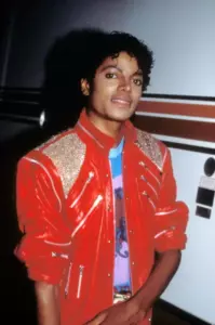 ¡Este videoclip prohibido de Michael Jackson debe ser visto por todos! 337.000.000 visualizaciones… Vamos a verlo.