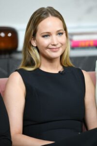 ¿Qué le pasó a la cara de Jennifer Lawrence? ¡Su reciente aparición sorprendió a todos! Detalles interesantes.