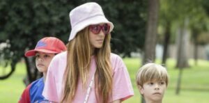 Después del sonado divorcio con Piqué, Shakira fue fotografiada por primera vez con sus hijos. ¡Fotos impactantes!