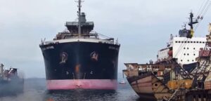 "¡Cómo mueren los barcos! ¡Detalles impactantes sobre el último silbido!"