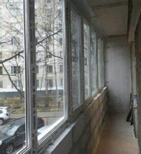 ¡Cómo transformaron este desordenado balcón en un lugar acogedor para relajarse! ¡Veamos el trabajo que hicieron los propios habitantes de este apartamento!