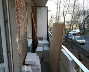 ¡Cómo transformaron este desordenado balcón en un lugar acogedor para relajarse! ¡Veamos el trabajo que hicieron los propios habitantes de este apartamento!