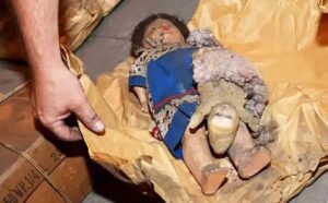 Tirando de la cuerda en el desván, el hombre desveló un secreto oculto durante casi 70 años. Detalles impactantes.