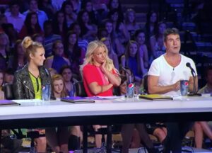 Todos se reían cuando salió al escenario, pero cuando empezó a cantar… ¡Es increíble! ¡Tienes que verlo!