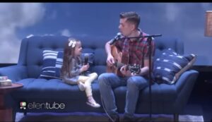 Ellos son una «pareja ideal». La increíble actuación del padre y la hija se ha estado difundiendo rápidamente en Internet. ¡Esto es algo que tienes que ver!
