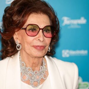 De una niña desgarbada a un ícono de estilo y una de las actrices más bellas del mundo. ¡Y así es como luce ahora! Detalles interesantes.