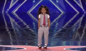 ¡Esta dulce niña canta tan hermoso que los jueces no pudieron contener sus emociones! ¡Vamos a verlo!