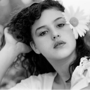 De niña, la actriz era irreconocible, ¡y ahora la llaman la "mujer más deseada"! ¡Detalles sorprendentes sobre su vida!