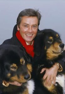 ¿Por qué se negó la familia de Alain Delon a cumplir su último deseo? ¡Noticias impactantes!