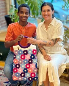 ¡Este chico de 16 años sigue sorprendiendo al mundo con su increíble talento! ¡Se convirtió en una sensación de internet gracias a su habilidad!