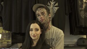 Un padre de 24 años con más de 200 tatuajes cambió radicalmente por su hija. ¿Cómo se ve ahora?