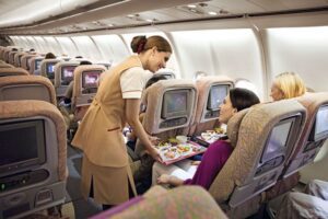 "Una pareja que pensaba que tenía derecho a todo ocupó mi asiento Premium en el avión; les di una buena lección. ¡Ni siquiera pensaron que eso era posible!"