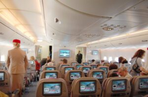"Una pareja que pensaba que tenía derecho a todo ocupó mi asiento Premium en el avión; les di una buena lección. ¡Ni siquiera pensaron que eso era posible!"