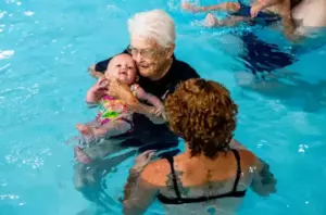 "¿Saben por qué esta abuela de 102 años merece respeto?"