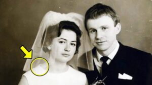 Ellos estuvieron juntos 70 años y vivieron muy felices. Antes de la muerte de su esposa, él descubrió un horrible secreto sobre ella. ¿Qué fue lo interesante que él descubrió? ¡Vamos a ver este video juntos y a descubrir este secreto!