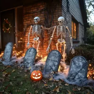 Mi vecina con derecho me denunció ante la asociación de propietarios por mi decoración de Halloween. Al día siguiente, me pidió ayuda en mi porche