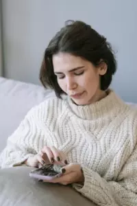 Mi esposa me dijo que nuestro hijo de 3 años fue enterrado. Un día después descubrí la horrible verdad