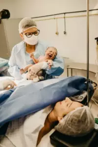 Un hombre que fue adoptado hace 60 años descubre que tiene cuatro copias de su cuerpo