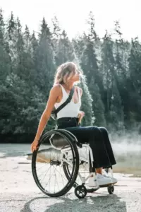 Me convertí en una carga para mi padre después de perder la capacidad de caminar – Historia del día