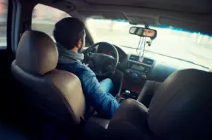 Adoptamos a un niño de 3 años. Cuando mi marido fue a bañarlo por primera vez, gritó: "¡Tenemos que devolverlo!"