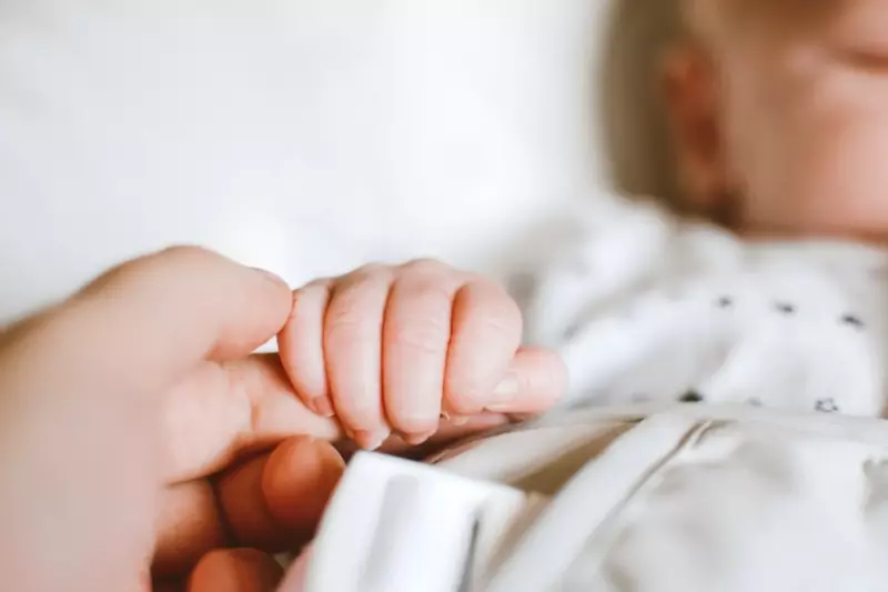 Un padre soltero adopta a un niño con síndrome de Down que nadie quería y años después se entera de que su hijo heredó 1,2 millones de dólares – Historia del día