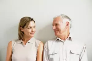 Historia del día: El gerente le informa al conserje, "Oye, estás despedido, viejo", sin darse cuenta de que él será su jefe al día siguiente.