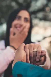 ¡Estoy en contra! Un hombre mayor detiene una boda y un minuto después la policía arresta al novio – Historia del día