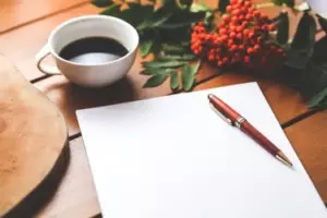 Olvidé decirle a mi hijo que había llamado a un técnico para revisar la cámara de seguridad. Cuando más tarde revisé las imágenes, me topé con algo sobre mi hijo y mi nuera que nunca esperé