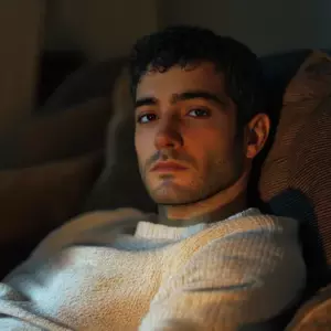 Le pedí dinero a mi esposo para comprar ropa de oficina después de la licencia por maternidad y me respondió: “Consíguete un trabajo como limpiadora, allí no necesitas ropa elegante”