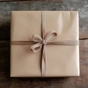 Mi esposo juró que olvidó regalarme el perfume que encontré en su chaqueta, pero al día siguiente, mi hermana lo vio y dijo: "¡Es mi favorito!" – Historia del día
