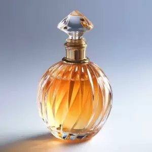 Mi esposo juró que olvidó regalarme el perfume que encontré en su chaqueta, pero al día siguiente, mi hermana lo vio y dijo: "¡Es mi favorito!" – Historia del día