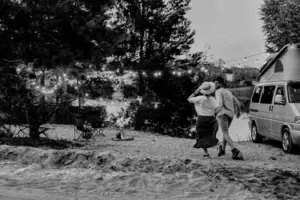 A los 78 años, lo vendí todo y compré un boleto de ida para reencontrarme con el amor de mi vida, pero el destino tenía otros planes — Historia del día