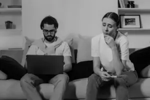 Mi suegra llamó a mis hijos "nietos falsos" porque eran adoptados, pero el karma la hizo tragarse sus palabras — Historia del día