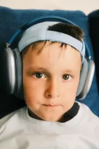 Me quedé atónita cuando la maestra dijo que todos los niños hablaron de lo increíble que era mi esposo en el Día del Padre. Soy viuda: historia del día.