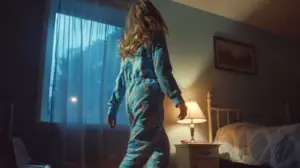 Mi hija empezó a caminar dormida, la seguí una noche y me sorprendió lo que vi. Historia del día.