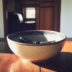 Mi hijo de 11 años me convenció de instalar una cámara en el sótano: «La niñera hace cosas malas ahí abajo»