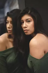 Mi hija dijo que solo podría ir a su graduación si me vestía normal porque le daba vergüenza.