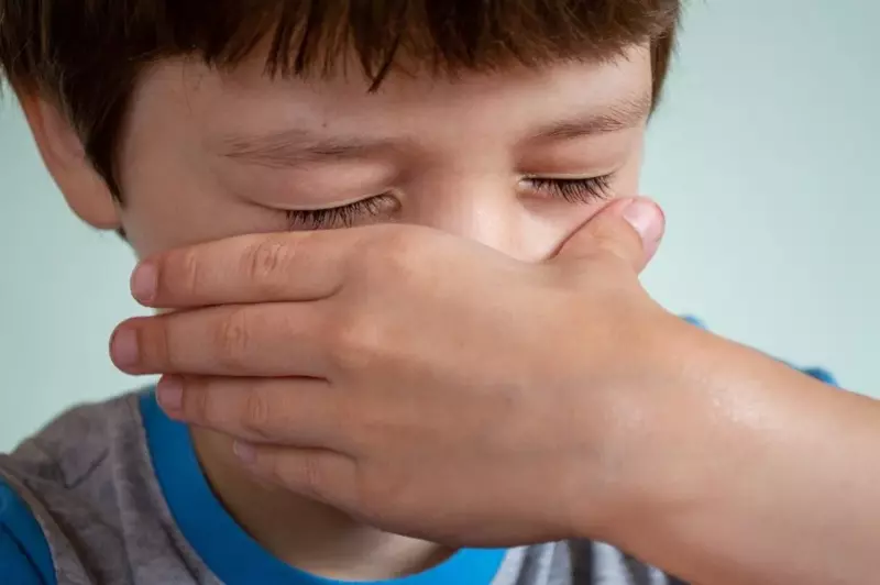 Una madre descubre que no es la madre biológica de su hijo de 7 años, y que su padre tampoco lo es — Historia del día