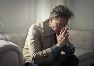 Mi abuela se hizo la sorda para ponernos a prueba antes de repartir la herencia: cada uno recibió lo que merecía